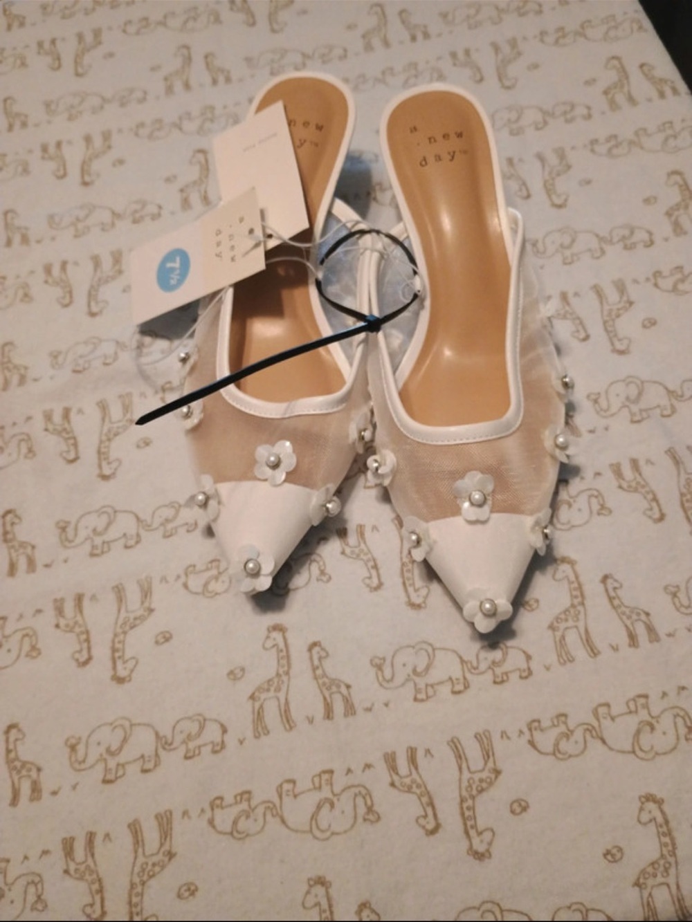 a new day White Floral Pearl Mesh Pointed Toe Mules